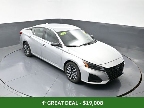 Used 2024 Nissan Altima 2.5 SV image 43