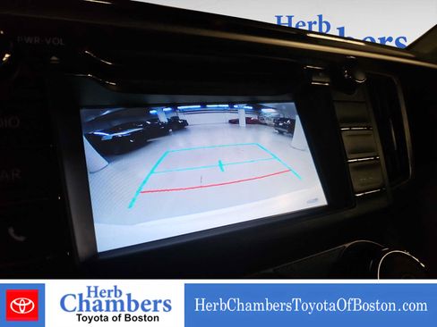 Used 2016 Toyota RAV4 LE AWD/4WD image 12