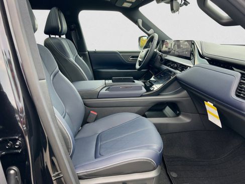 New 2026 INFINITI QX80 4WD w/ Sport Exterior Package image 21