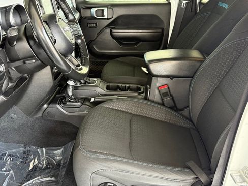 Certified 2021 Jeep Wrangler Unlimited Islander image 16