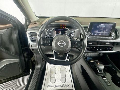 Certified 2023 Nissan Rogue S image 9