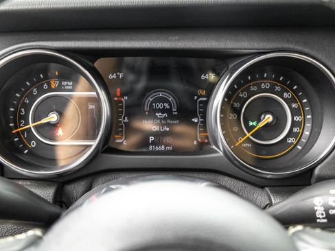 Used 2019 Jeep Wrangler Unlimited Sahara w/ Dual Top Group image 23