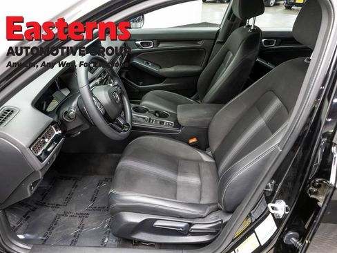 Used 2023 Honda Civic Sport image 14