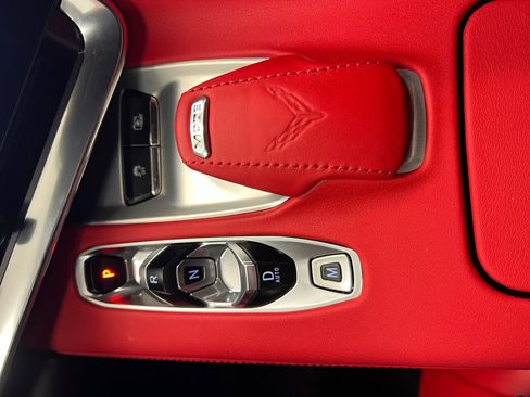 Used 2021 Chevrolet Corvette Stingray Preferred Cpe w/ Chrome Exterior Badge Package image 17