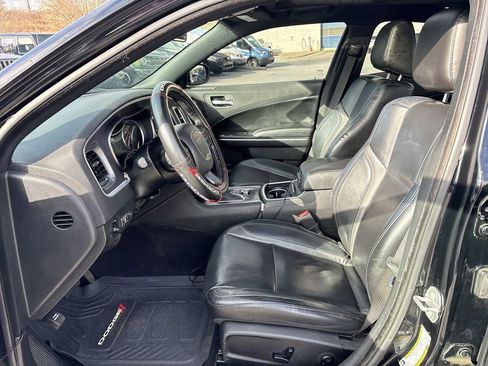 Used 2020 Dodge Charger SXT w/ Leather Interior Group image 21