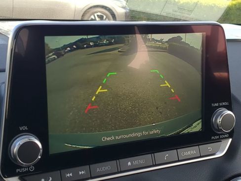 New 2025 Nissan Sentra SR image 19