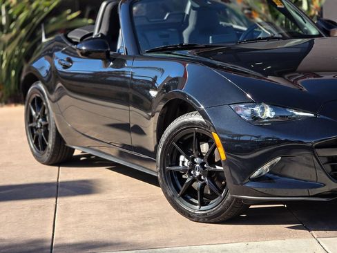 Used 2022 MAZDA MX-5 Miata Sport image 4