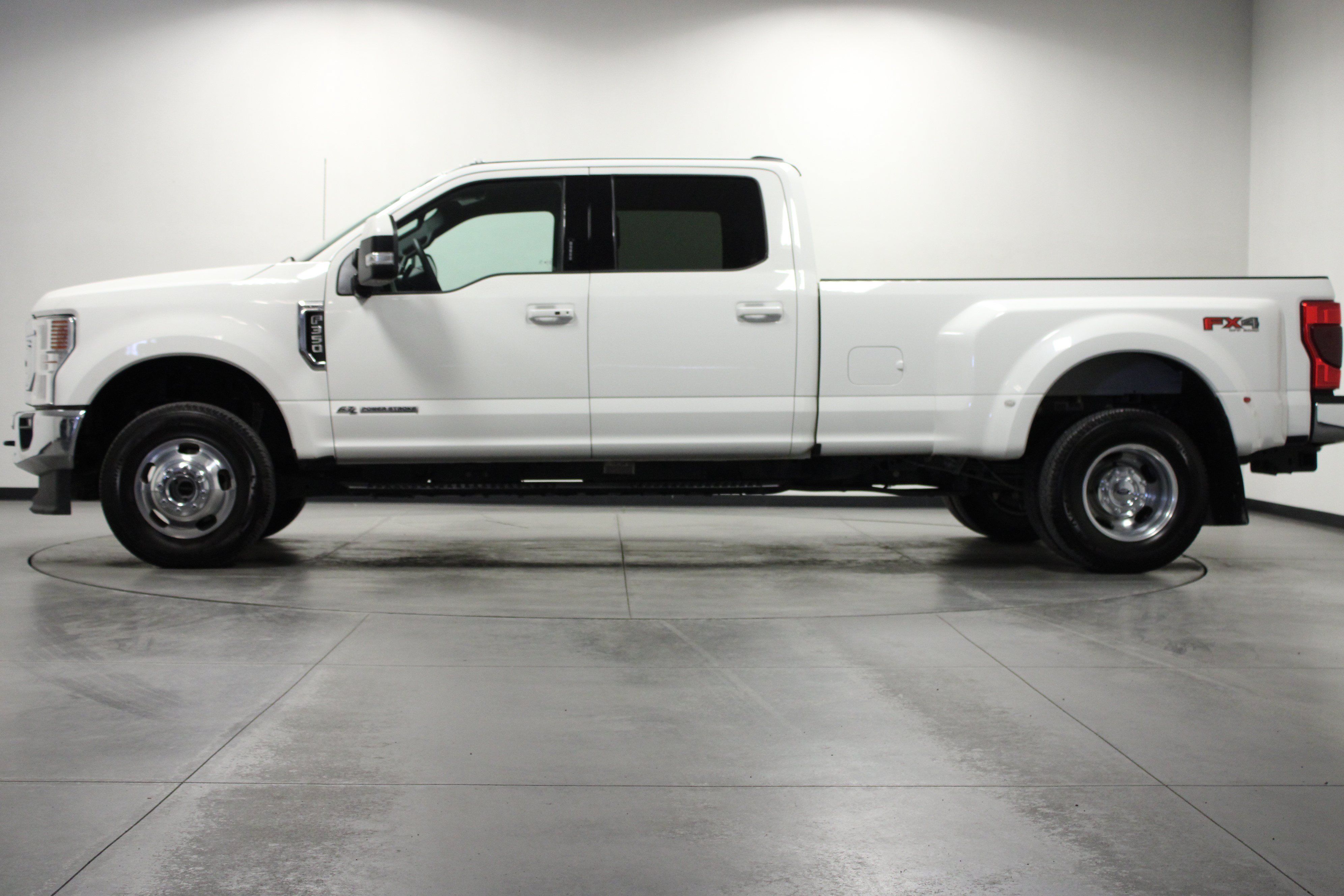 Used 2022 Ford F350 Lariat w/ Lariat Ultimate Package AWD/4WD image 7