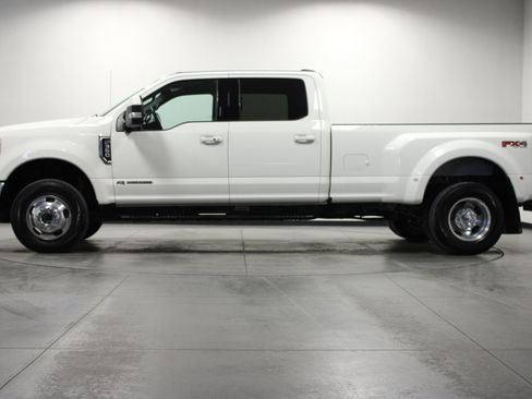 Used 2022 Ford F350 Lariat w/ Lariat Ultimate Package AWD/4WD image 7