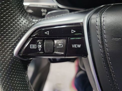 Used 2022 Audi S8 image 44