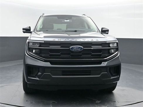 New 2025 Ford Expedition Max Active image 2
