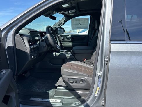 New 2026 Chevrolet Suburban High Country image 5