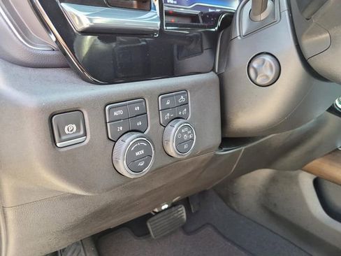 Used 2025 Chevrolet Silverado 1500 High Country image 21