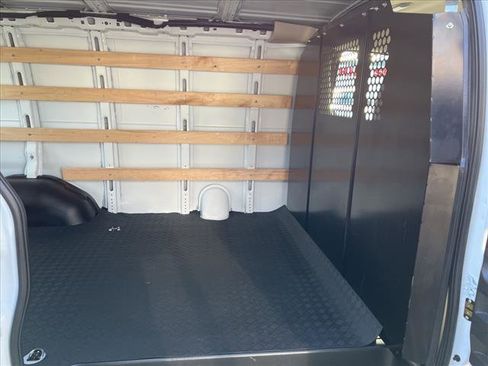 Used 2021 Chevrolet Express 2500 w/ Driver Convenience Package image 7