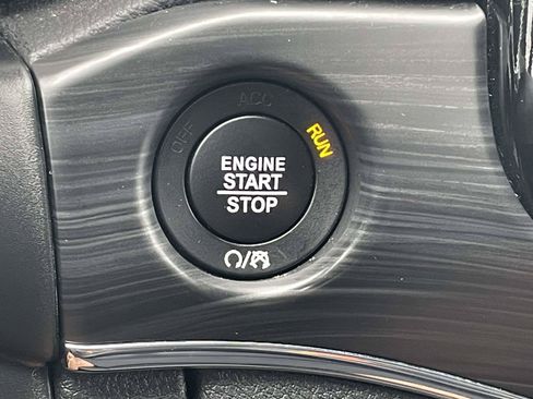 Used 2019 Jeep Grand Cherokee Limited AWD/4WD image 25