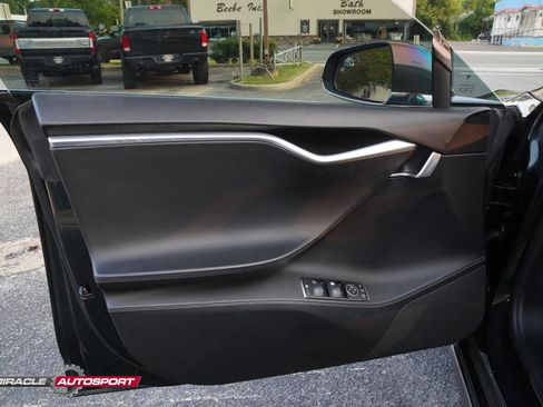 Used 2014 Tesla Model S 85 image 16