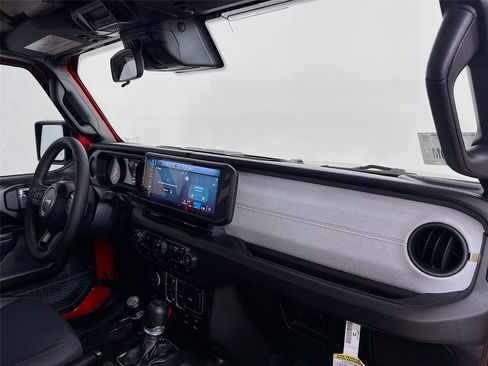 Used 2024 Jeep Gladiator Sport image 26