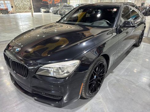 Used 2015 BMW 740Li image 23
