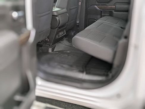 Used 2022 GMC Sierra 2500 SLE w/ SLE Convenience Package image 24