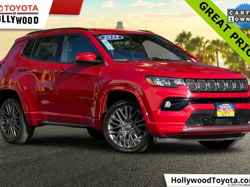 Used 2022 Jeep Compass Limited image 1