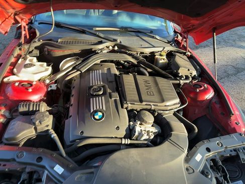 Used 2013 BMW Z4 sDrive35is image 14