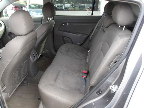 Used 2016 Kia Sportage LX image 10