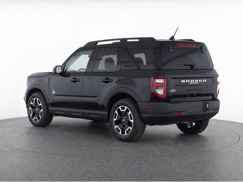 Used 2021 Ford Bronco Sport Outer Banks w/ Outer Banks Package AWD/4WD image 3