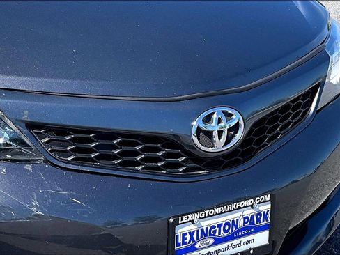 Used 2014 Toyota Camry SE w/ Leather Package FWD image 33