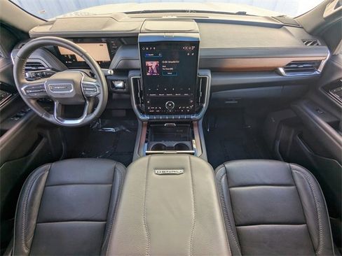Used 2025 GMC Yukon Denali image 19