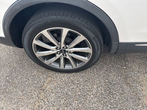 Used 2019 Lincoln Nautilus Select FWD image 17