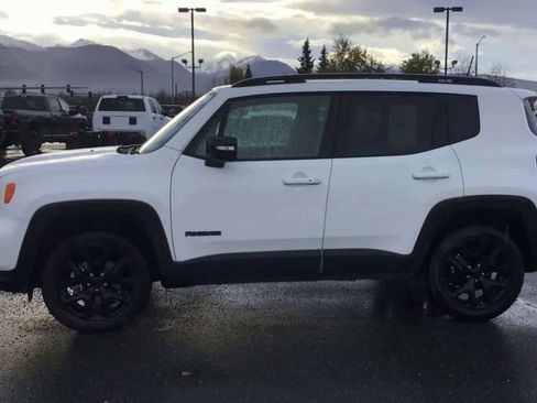 Certified 2022 Jeep Renegade Altitude w/ Convenience Group image 5