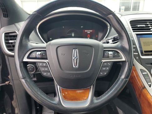 Used 2019 Lincoln Nautilus Reserve image 14