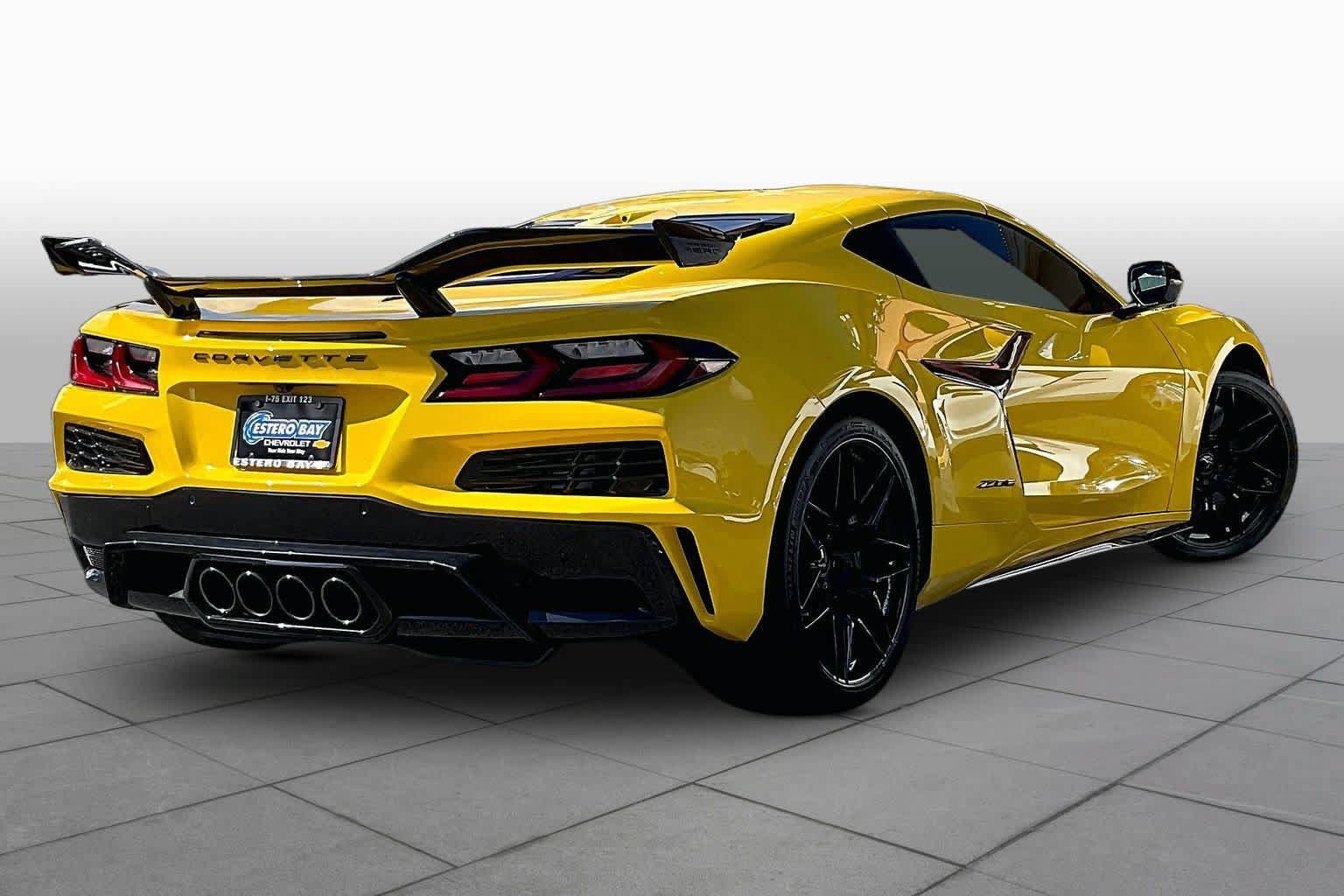 Used 2025 Chevrolet Corvette Z06 w/ Battery Protection Package RWD image 14