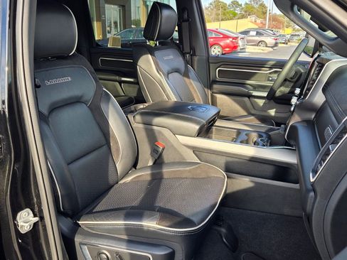 Used 2025 RAM 1500 Laramie image 17