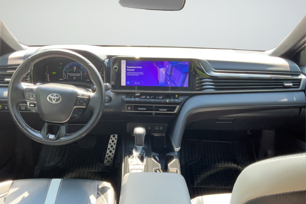 Used 2025 Toyota Camry SE w/ Multimedia Upgrade Package FWD image 11