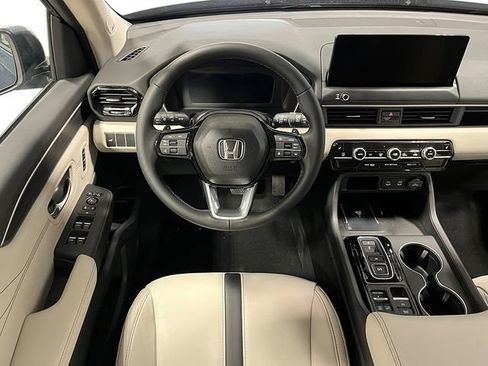 New 2026 Honda Pilot Touring image 6