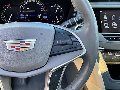 Used 2017 Cadillac XT5 Premium Luxury image 20
