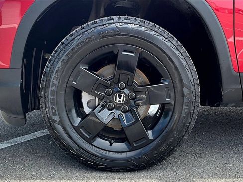 Used 2025 Honda Ridgeline Black Edition image 8
