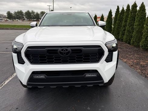 New 2025 Toyota Tacoma TRD Off-Road image 7