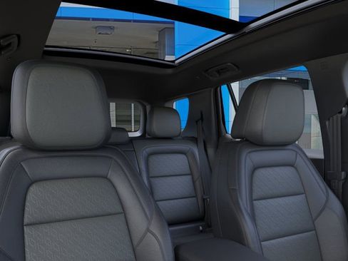 New 2026 Chevrolet Equinox LT w/ Convenience Package II image 24