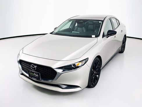 Used 2024 MAZDA MAZDA3 s FWD image 3