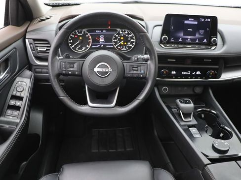 Used 2023 Nissan Rogue SV w/ SV Premium B Package image 13