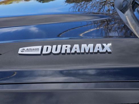 Used 2018 Chevrolet Silverado 2500 High Country w/ Duramax Plus Package image 7