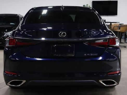 Used 2025 Lexus ES 350 w/ Premium Package image 4