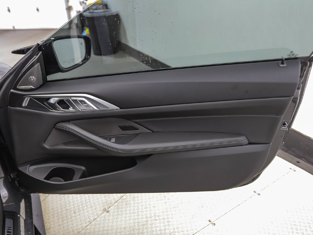 Used 2027 BMW M4 xDrive Competition AWD/4WD image 23