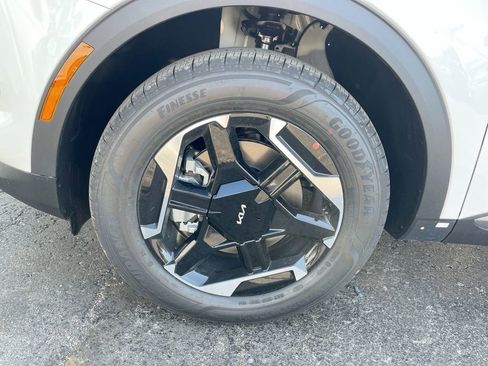 New 2026 Kia Sportage S image 35