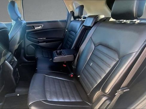 Used 2018 Ford Edge SEL w/ Equipment Group 201A AWD/4WD image 21