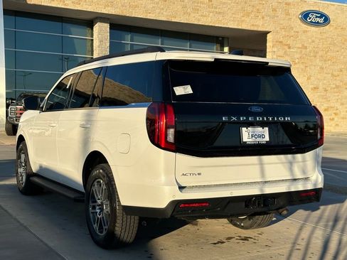 New 2025 Ford Expedition Active image 34