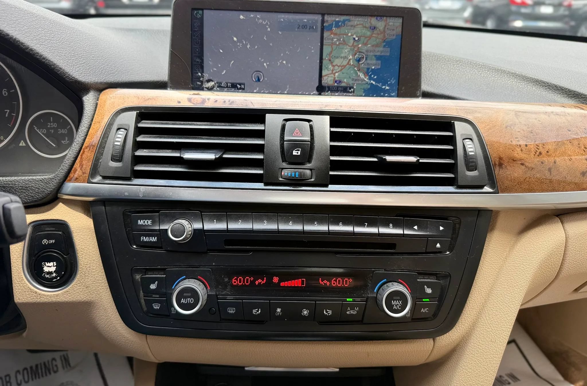 Used 2014 BMW 320i xDrive Sedan AWD/4WD image 17