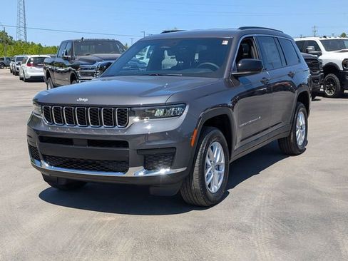New 2026 Jeep Grand Cherokee L Laredo RWD image 4
